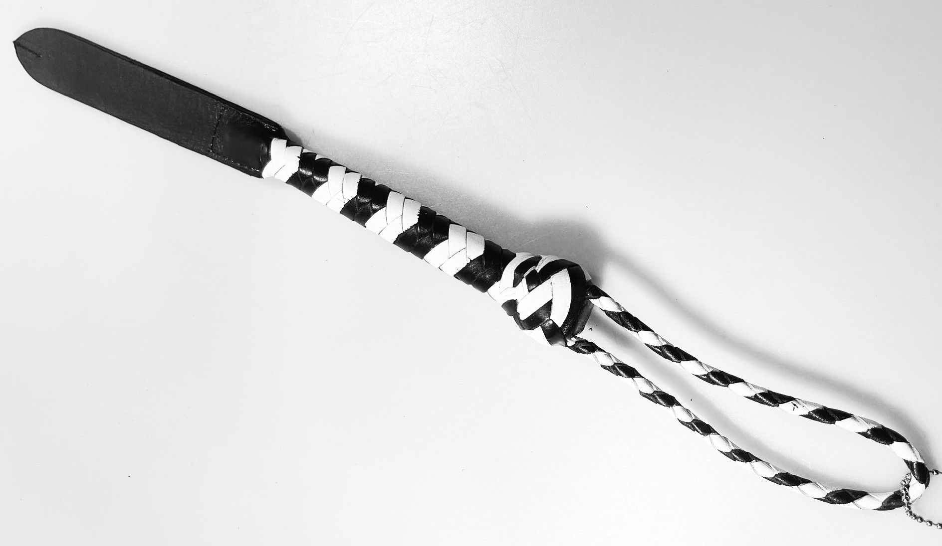 Kurzer Kantschu - Hochwertige Lederpeitsche mit Klatsche